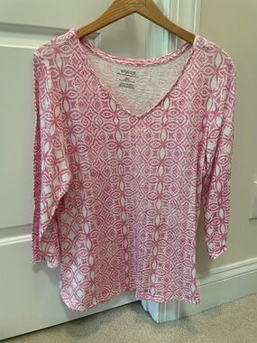 Chico's Pink White Geometric V-Neck Long Sleeve Top